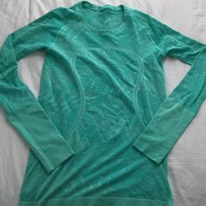 Lululemon long sleeve top